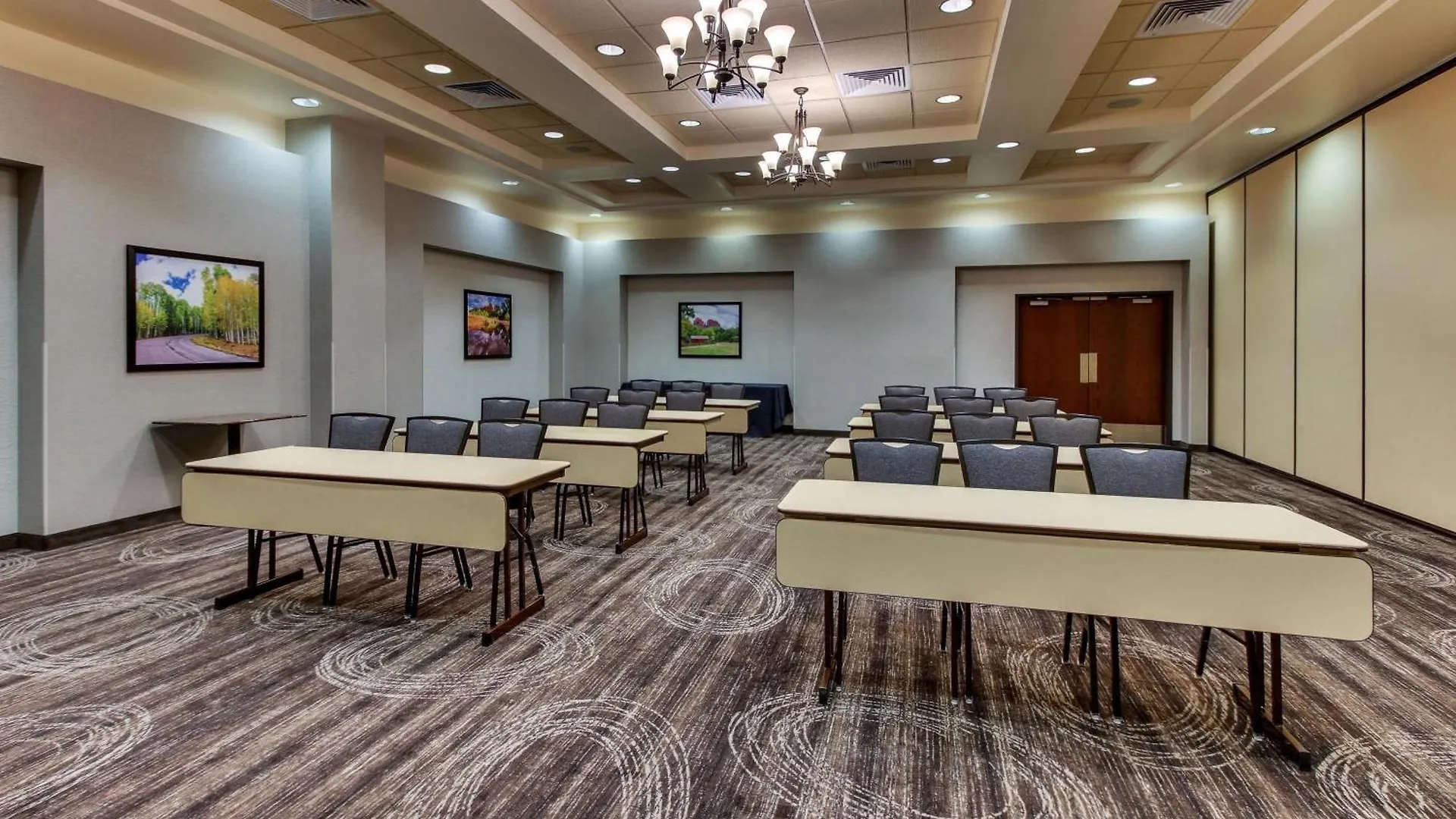 Drury Inn & Suites Phoenix Happy Valley