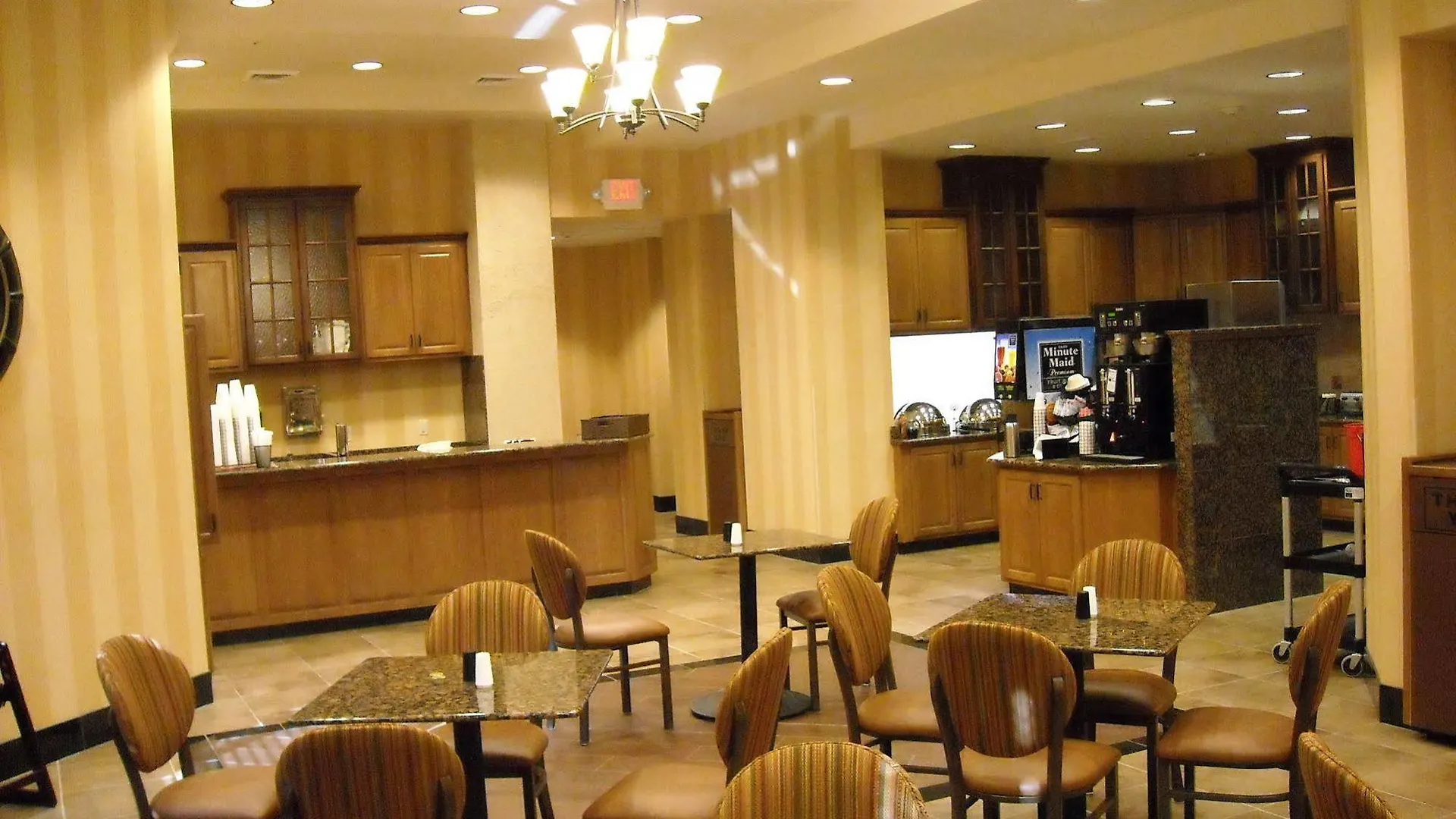 Drury Inn & Suites Phoenix Happy Valley Szálloda
